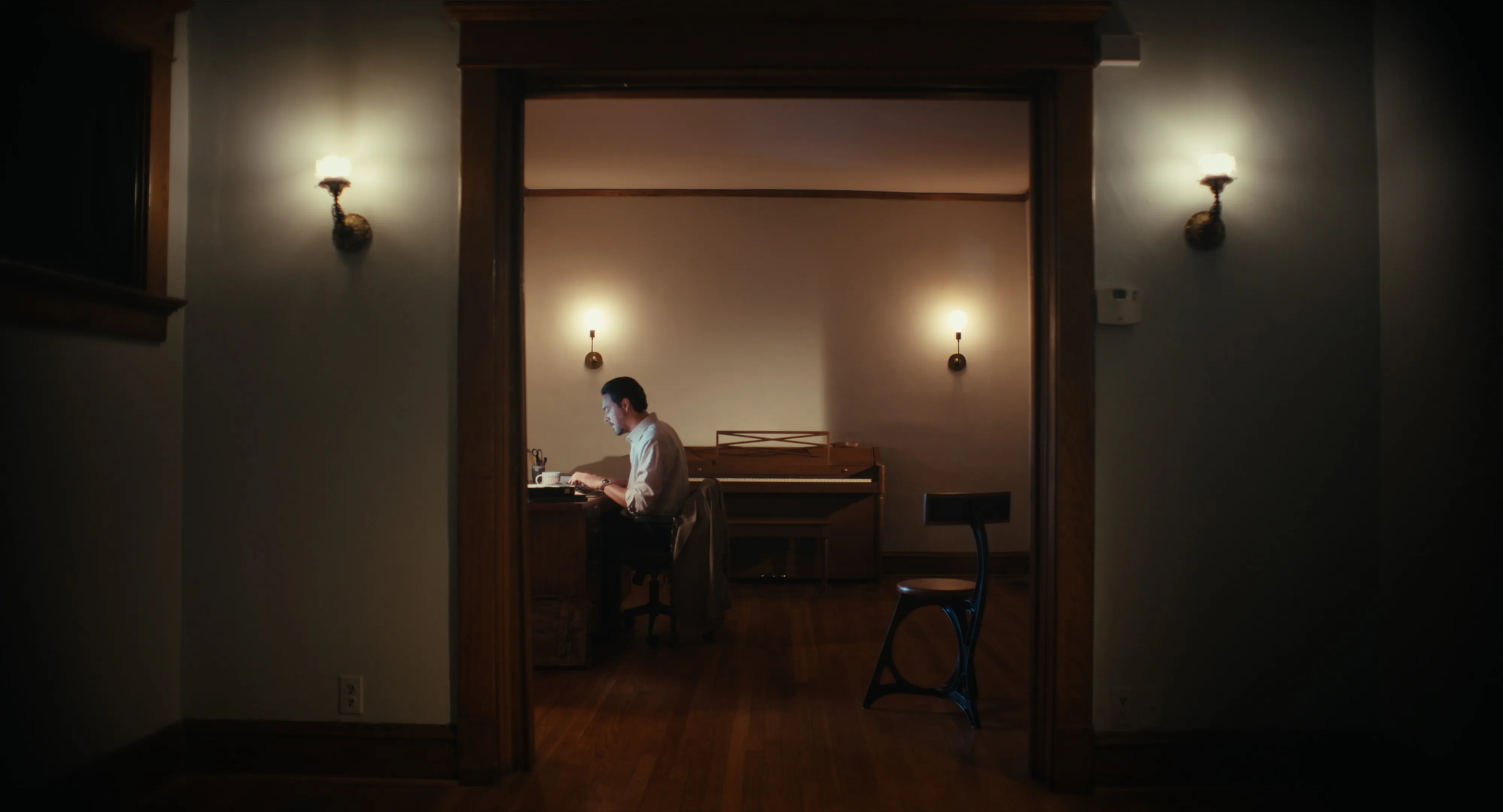 Jack Huston On The Tough Questions Posed By ‘The Basics Of Philosophy’