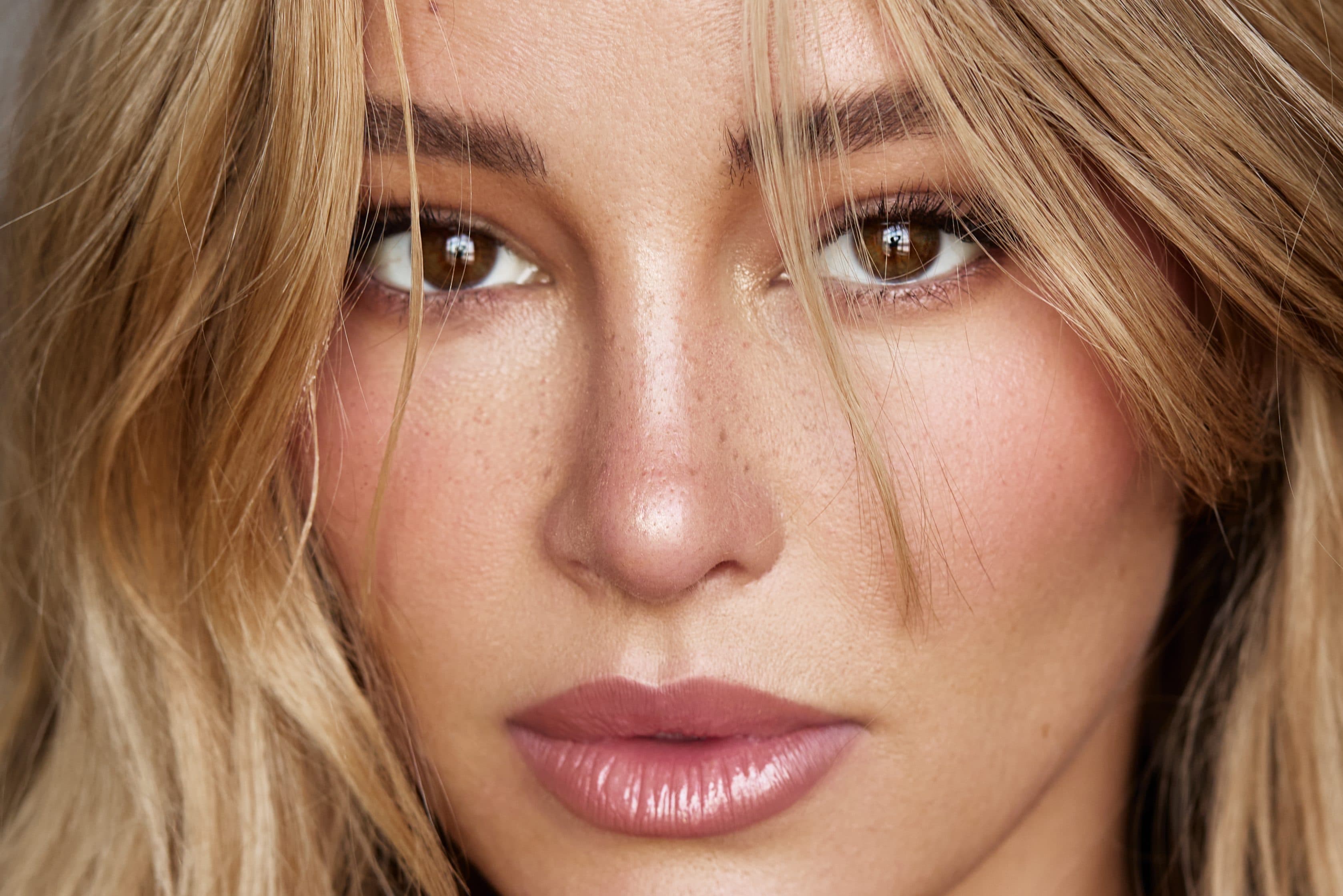 âYellowstoneâ Star Hassie Harrison Joins âBaywatchâ Reboot Cast